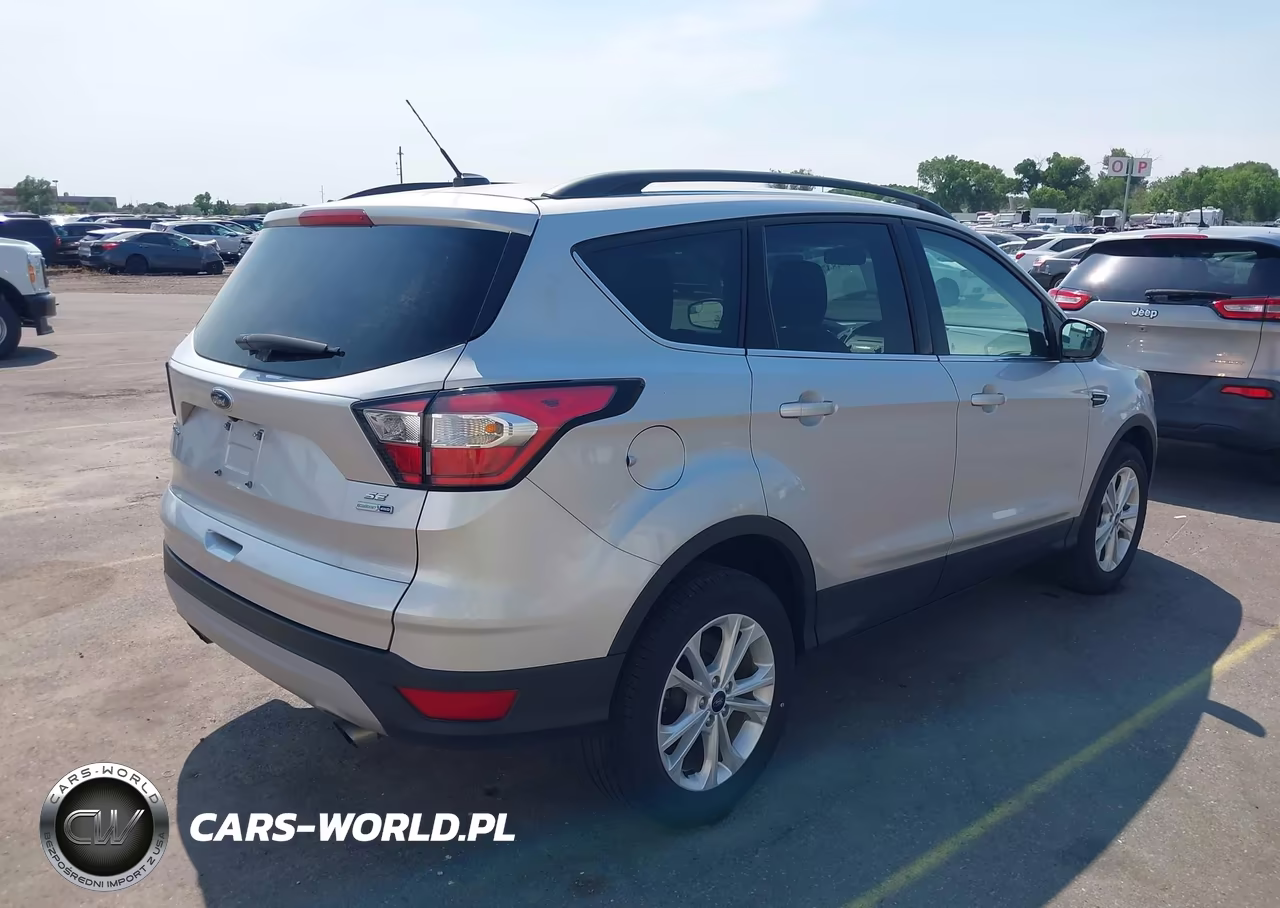 2018 Ford Escape Se VIN:1FMCU9GD4JUC38762 - 4