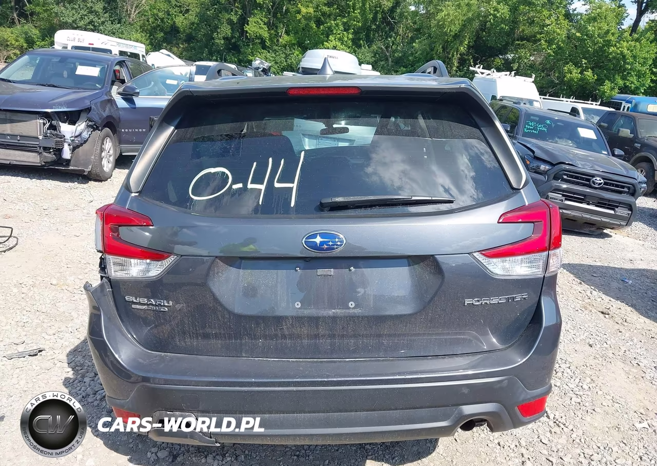 2022 Subaru Forester Premium VIN:JF2SKAEC6NH509810 - 16