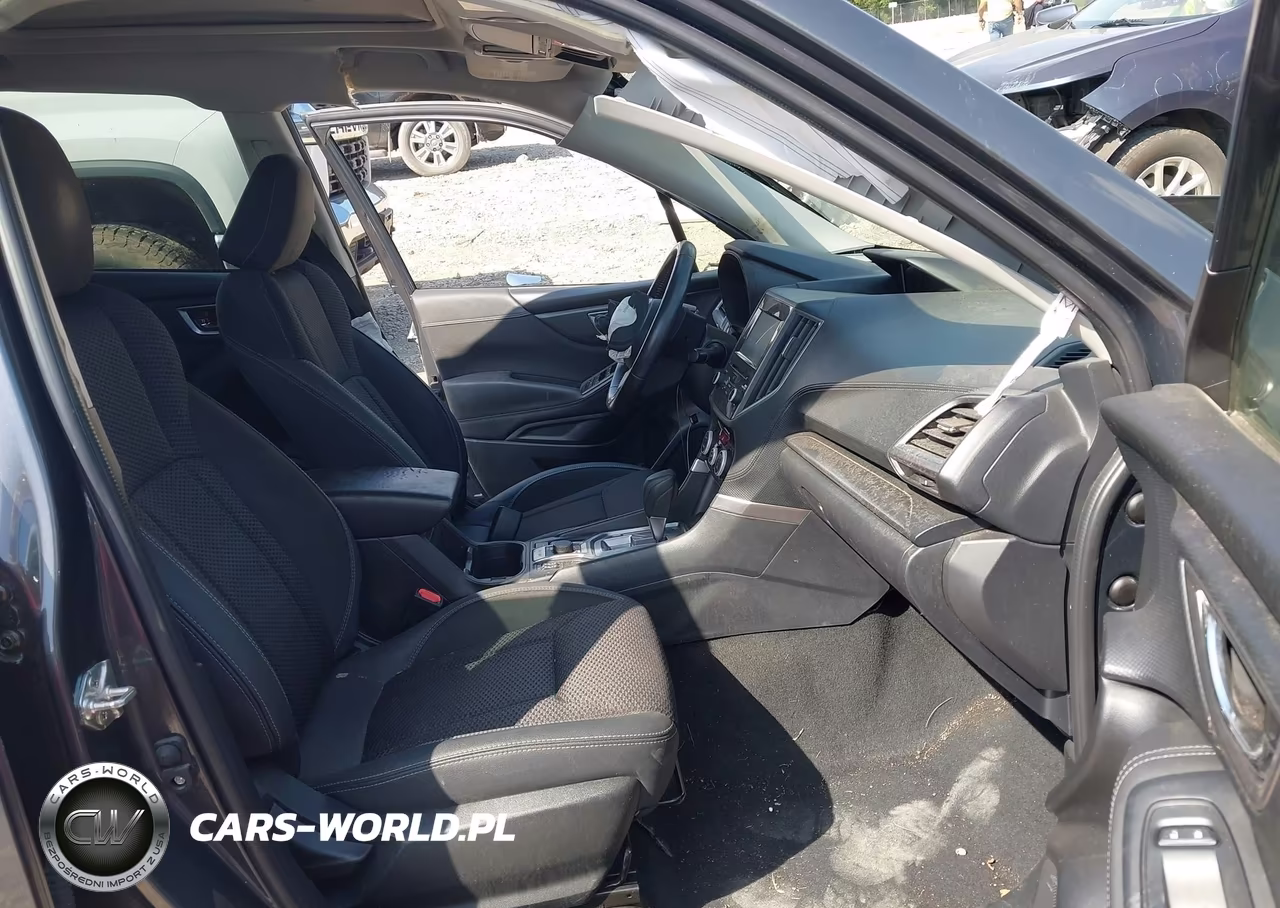 2022 Subaru Forester Premium VIN:JF2SKAEC6NH509810 - 5