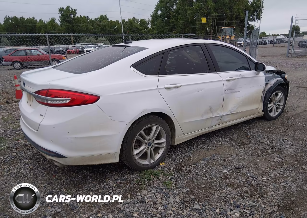 2018 Ford Fusion Se VIN:3FA6P0H70JR257724 - 4