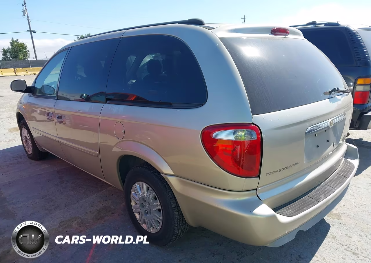 2005 Chrysler Town & Country Lx VIN:2C4GP44R95R591520 - 3