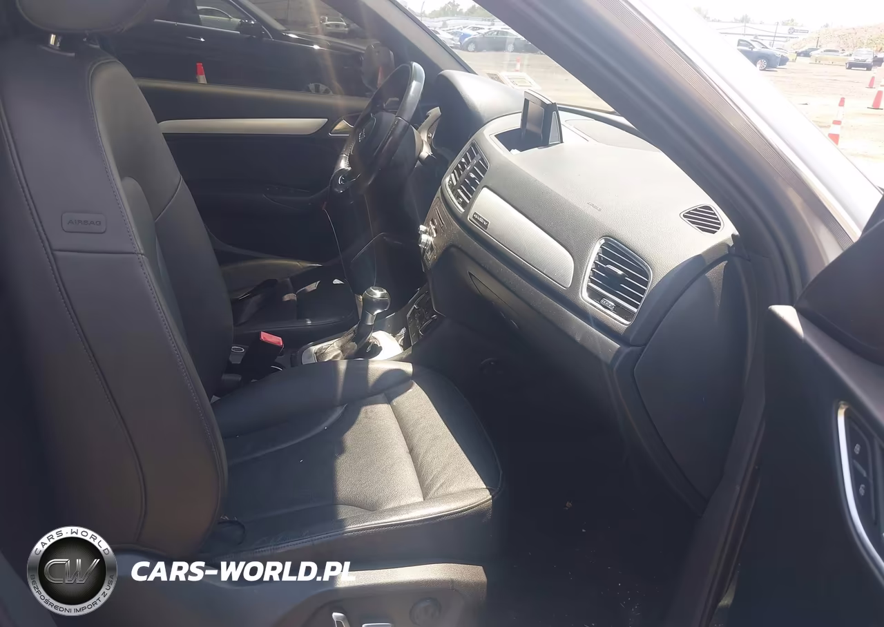 2017 Audi Q3 2.0T Premium VIN:WA1GCCFSXHR000962 - 5