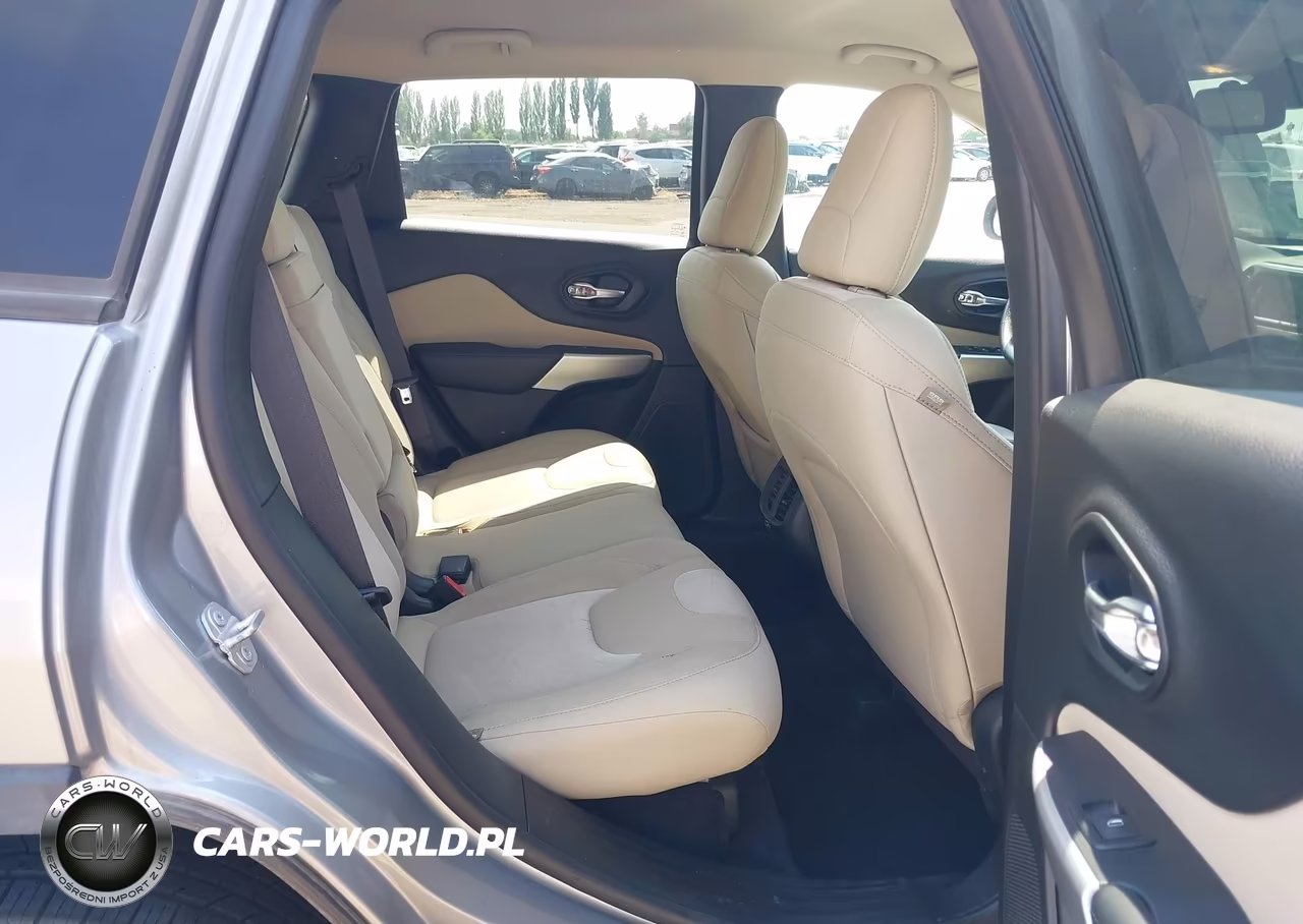 2017 Jeep Cherokee Sport VIN:1C4PJMAB5HW664225 - 8