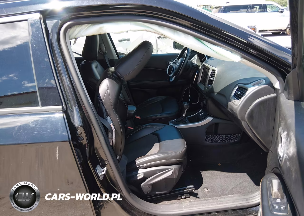 2018 Jeep Compass Latitude Fwd VIN:3C4NJCBB6JT304683 - 5