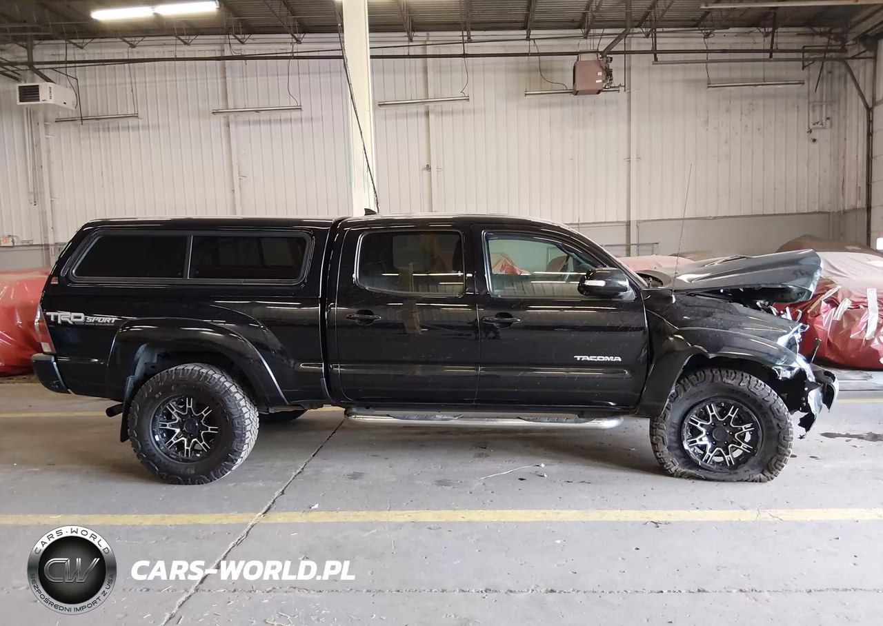 2015 Toyota Tacoma Base V6 VIN:3TMMU4FN8FM075275 - 13