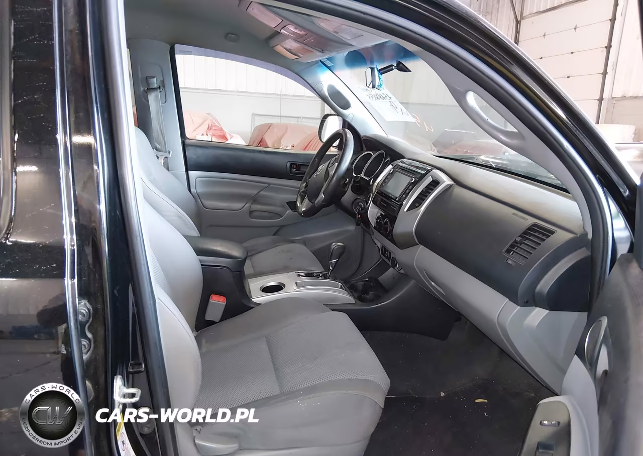 2015 Toyota Tacoma Base V6 VIN:3TMMU4FN8FM075275 - 5