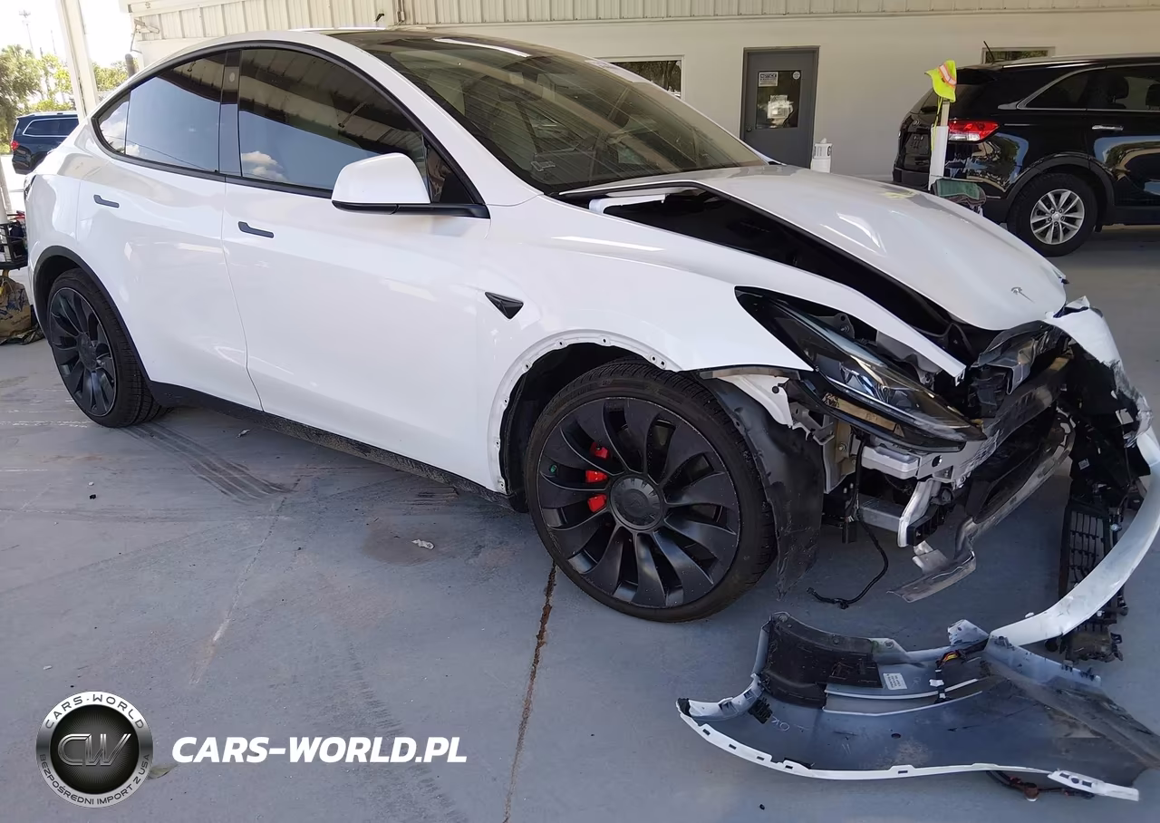 2022 Tesla Model Y Performance Dual Motor All-Wheel Drive – zdjęcie 1 z 16