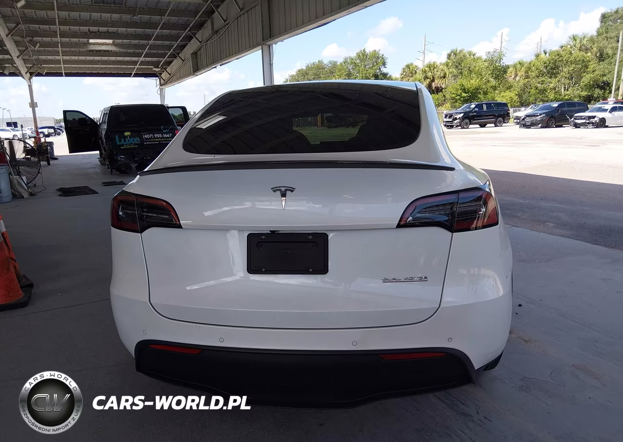 2022 Tesla Model Y Performance Dual Motor All-Wheel Drive VIN:7SAYGDEF6NF379777 - 16