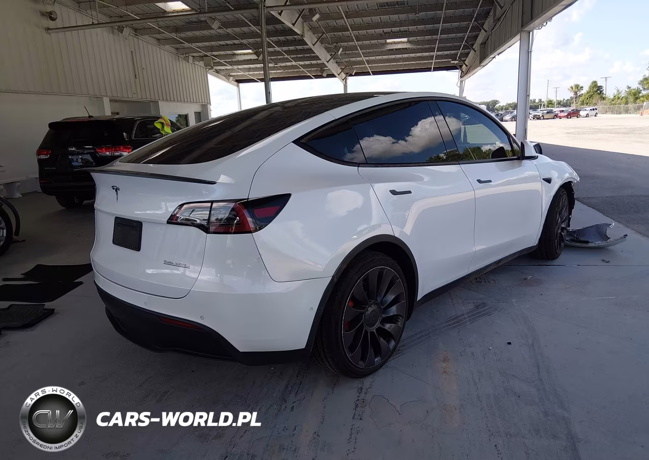 2022 Tesla Model Y Performance Dual Motor All-Wheel Drive VIN:7SAYGDEF6NF379777 - 4