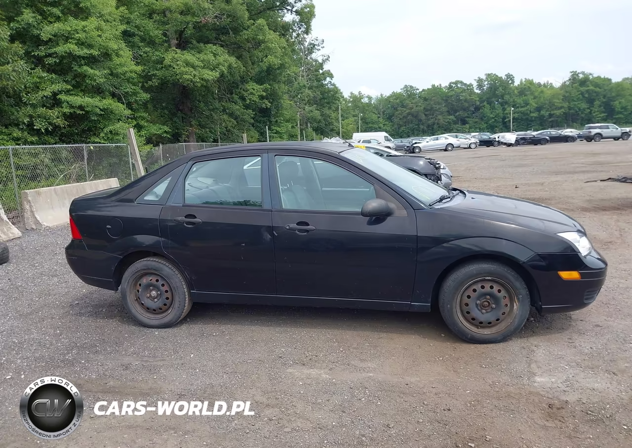 2005 Ford Focus Zx4 VIN:1FAFP34NX5W316836 - 13