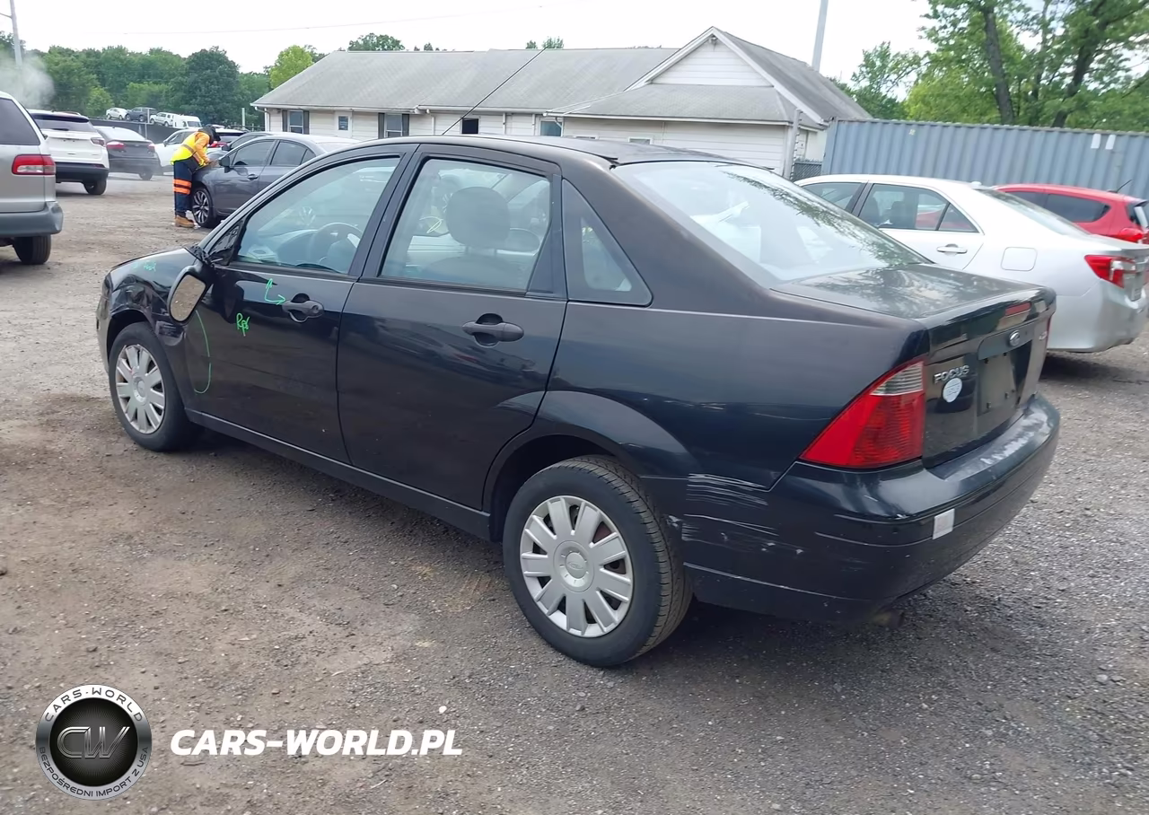 2005 Ford Focus Zx4 VIN:1FAFP34NX5W316836 - 3