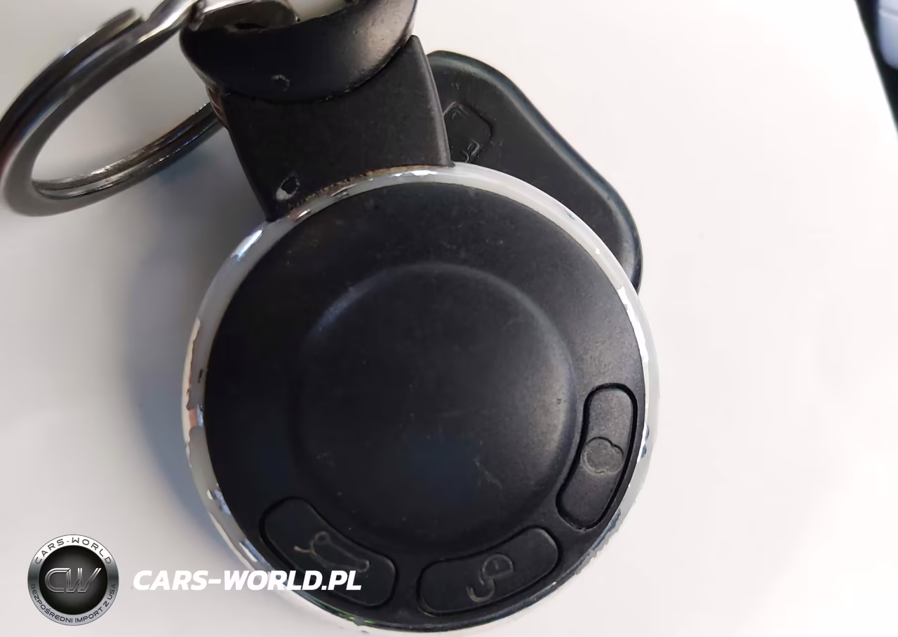2010 Mini Cooper VIN:WMWMF3C5XATZ24726 - 11