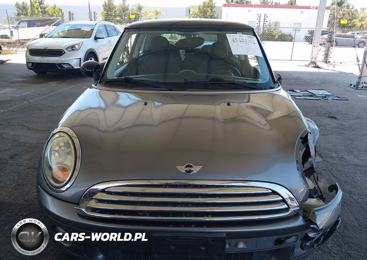 2010 Mini Cooper VIN:WMWMF3C5XATZ24726 - 12