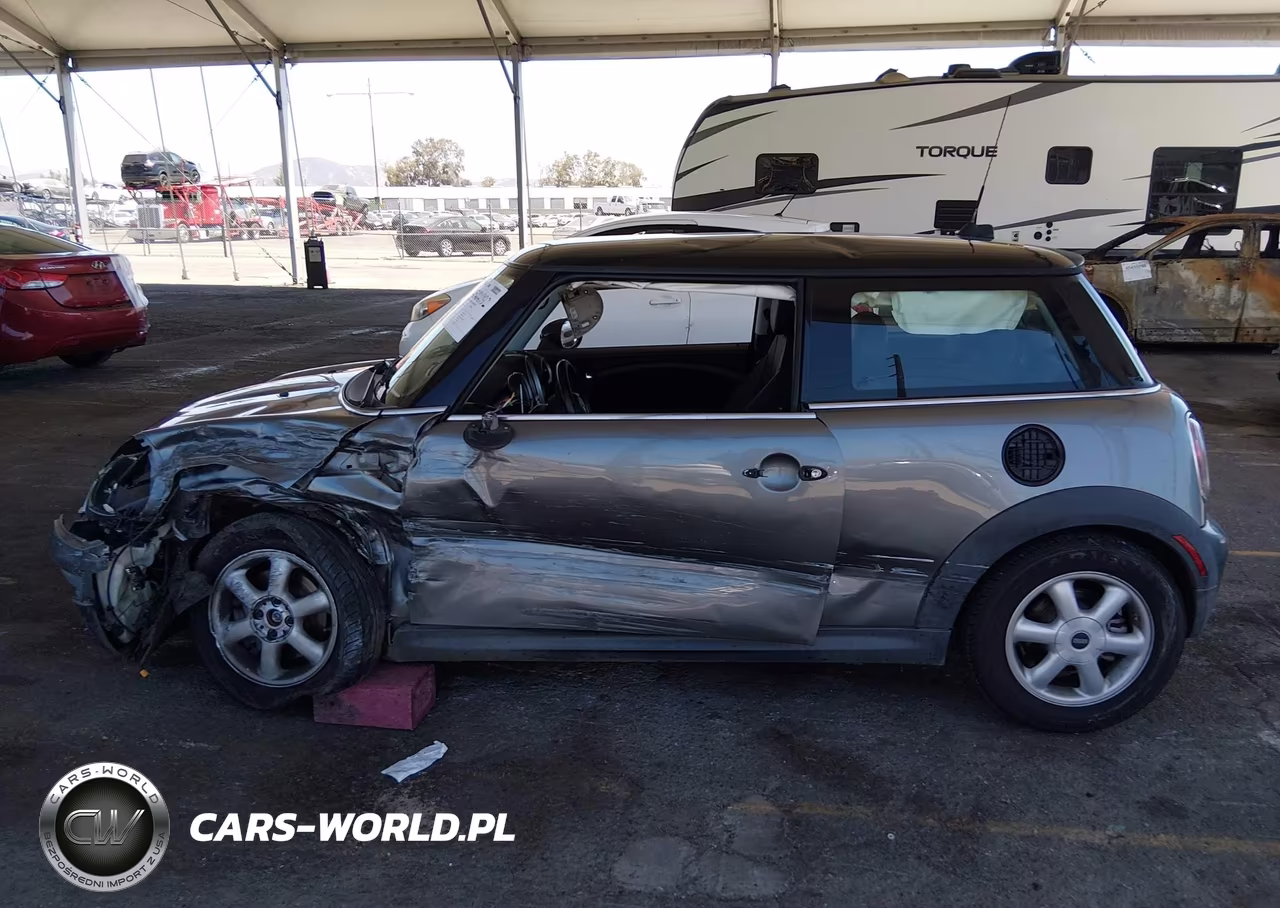 2010 Mini Cooper VIN:WMWMF3C5XATZ24726 - 14
