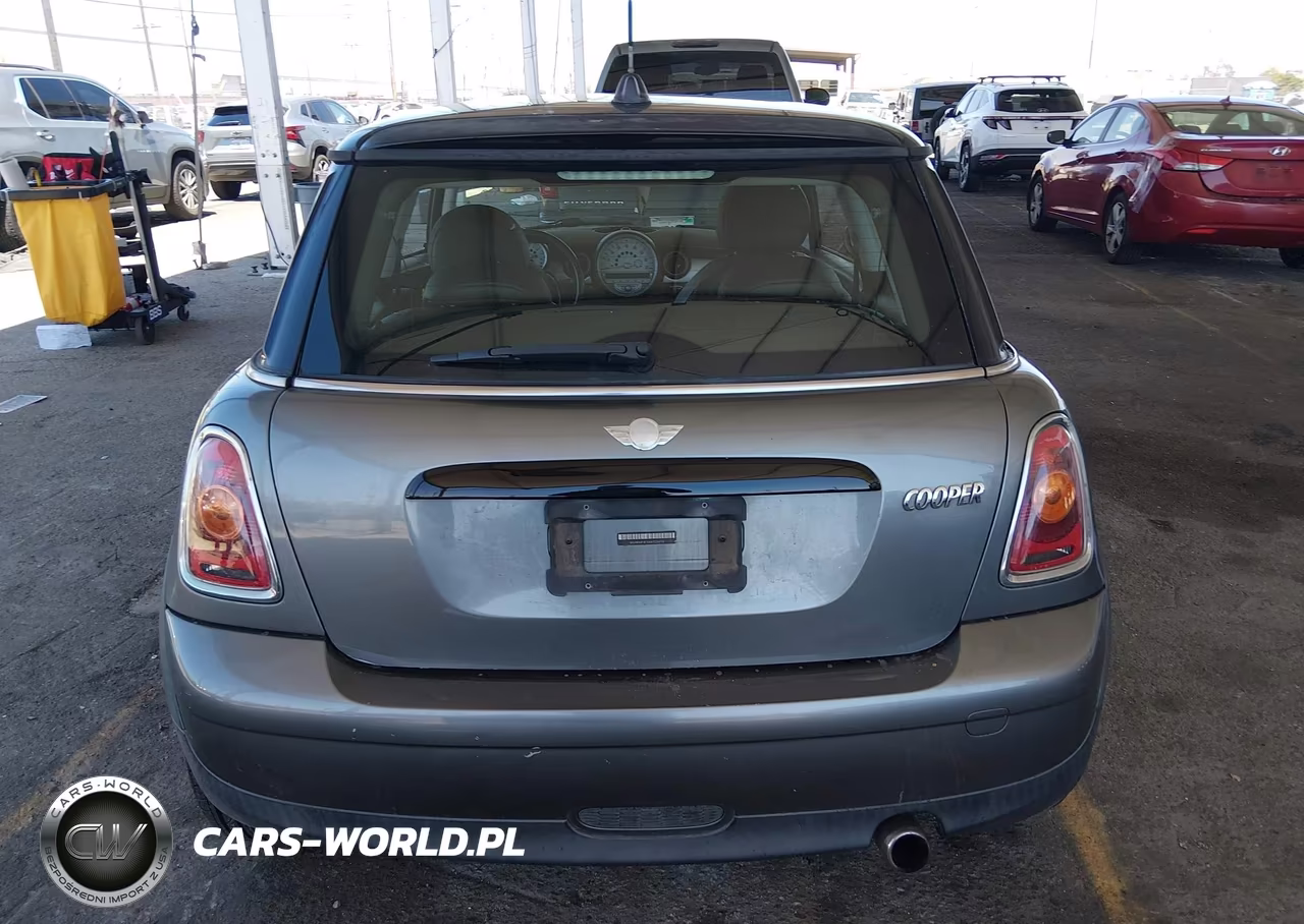 2010 Mini Cooper VIN:WMWMF3C5XATZ24726 - 16