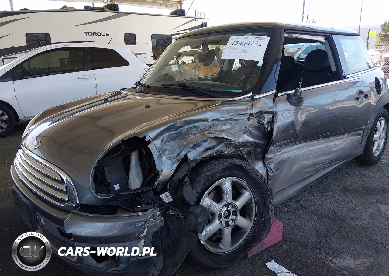 2010 Mini Cooper VIN:WMWMF3C5XATZ24726 - 6