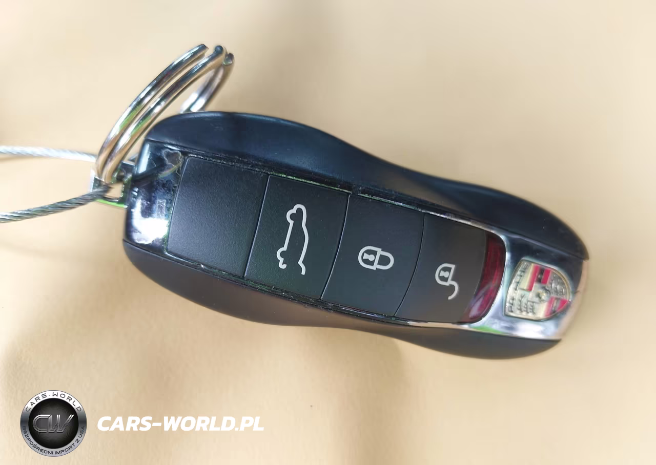 2018 Porsche Cayenne Platinum Edition VIN:WP1AA2A24JKA01069 - 11
