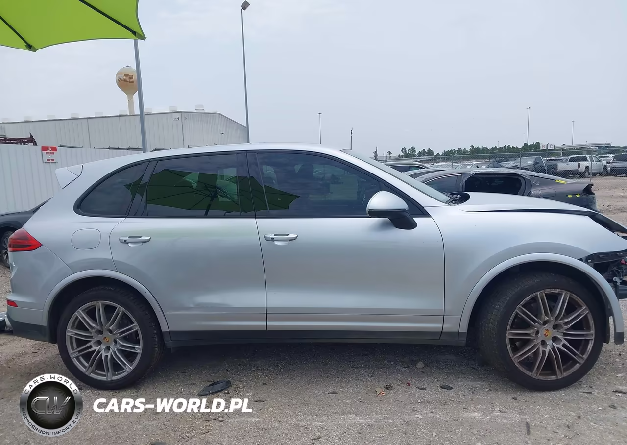 2018 Porsche Cayenne Platinum Edition VIN:WP1AA2A24JKA01069 - 14
