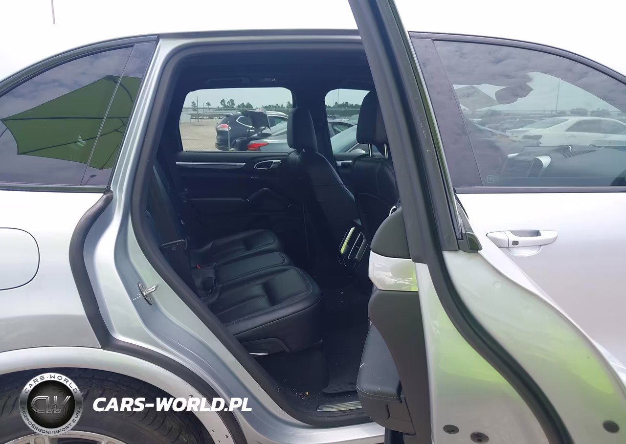 2018 Porsche Cayenne Platinum Edition VIN:WP1AA2A24JKA01069 - 8