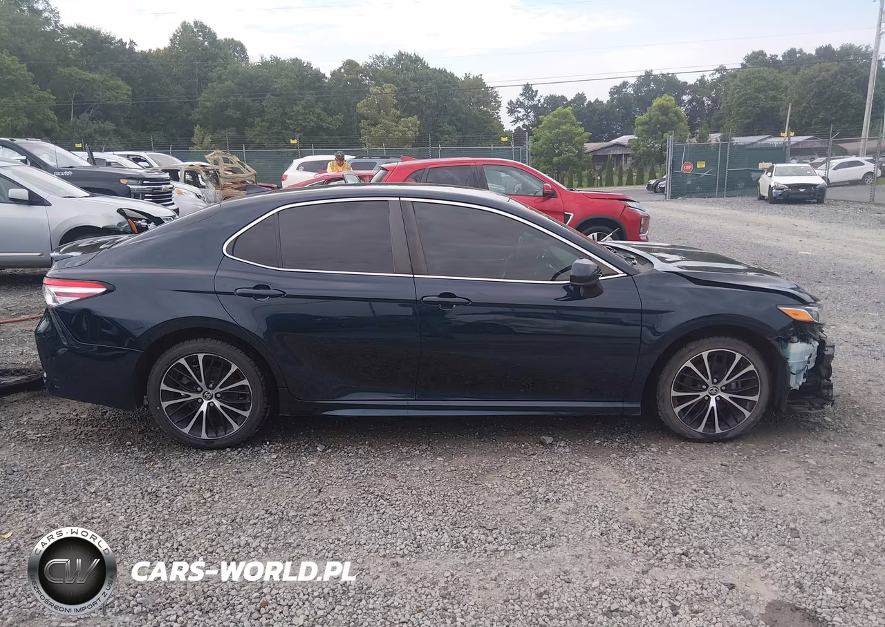 2020 Toyota Camry Se VIN:4T1G11AK1LU981725 - 14