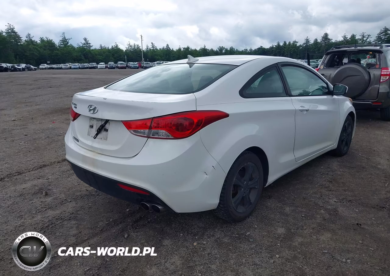 2013 Hyundai Elantra Gs VIN:KMHDH6AE1DU004883 - 4