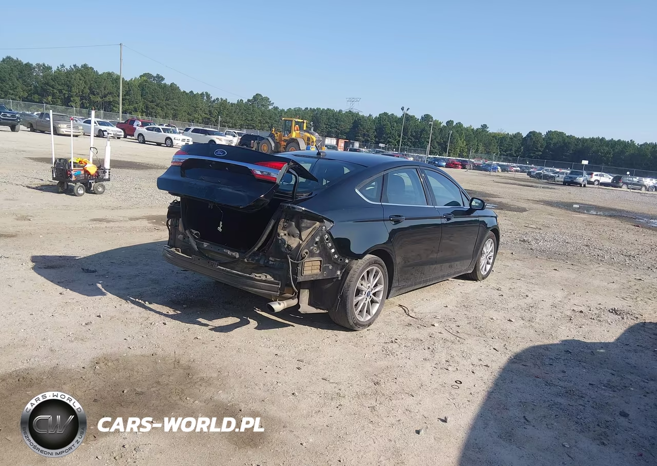 2017 Ford Fusion Se VIN:3FA6P0H72HR207904 - 4
