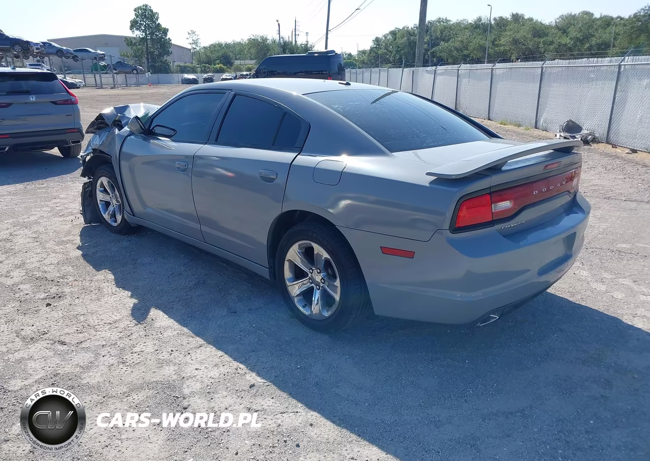 2013 Dodge Charger Sxt Plus VIN:2C3CDXHG0DH558464 - 3