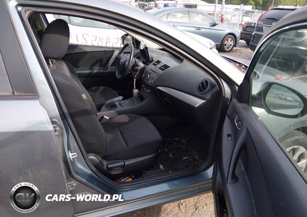 2013 Mazda Mazda3 I Sport VIN:JM1BL1UP9D1789455 - 5