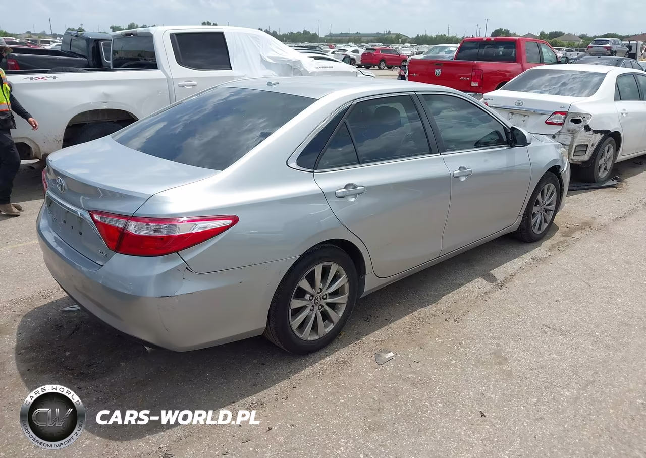 2015 Toyota Camry Xle VIN:4T4BF1FK5FR471781 - 4