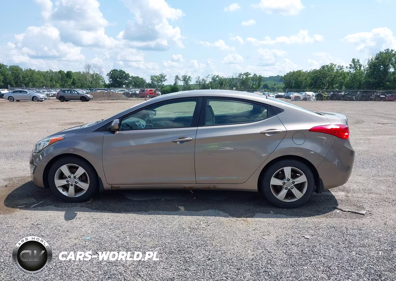 2012 Hyundai Elantra Gls VIN:5NPDH4AE1CH099950 - 14
