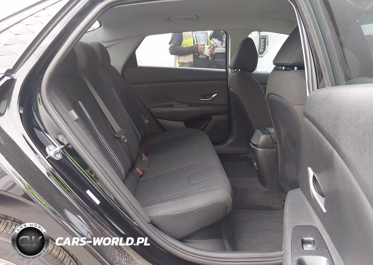 2026 Hyundai Elantra Hybrid Blue VIN:KMHLM4DJXTU196792 - 8