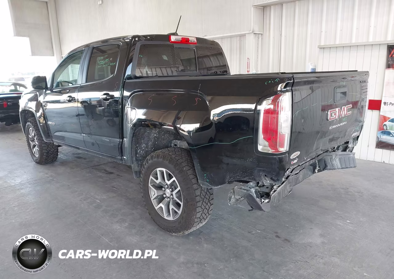 2022 GMC Canyon 4Wd Short Box At4 - Leather VIN:1GTG6FENXN1327074 - 3