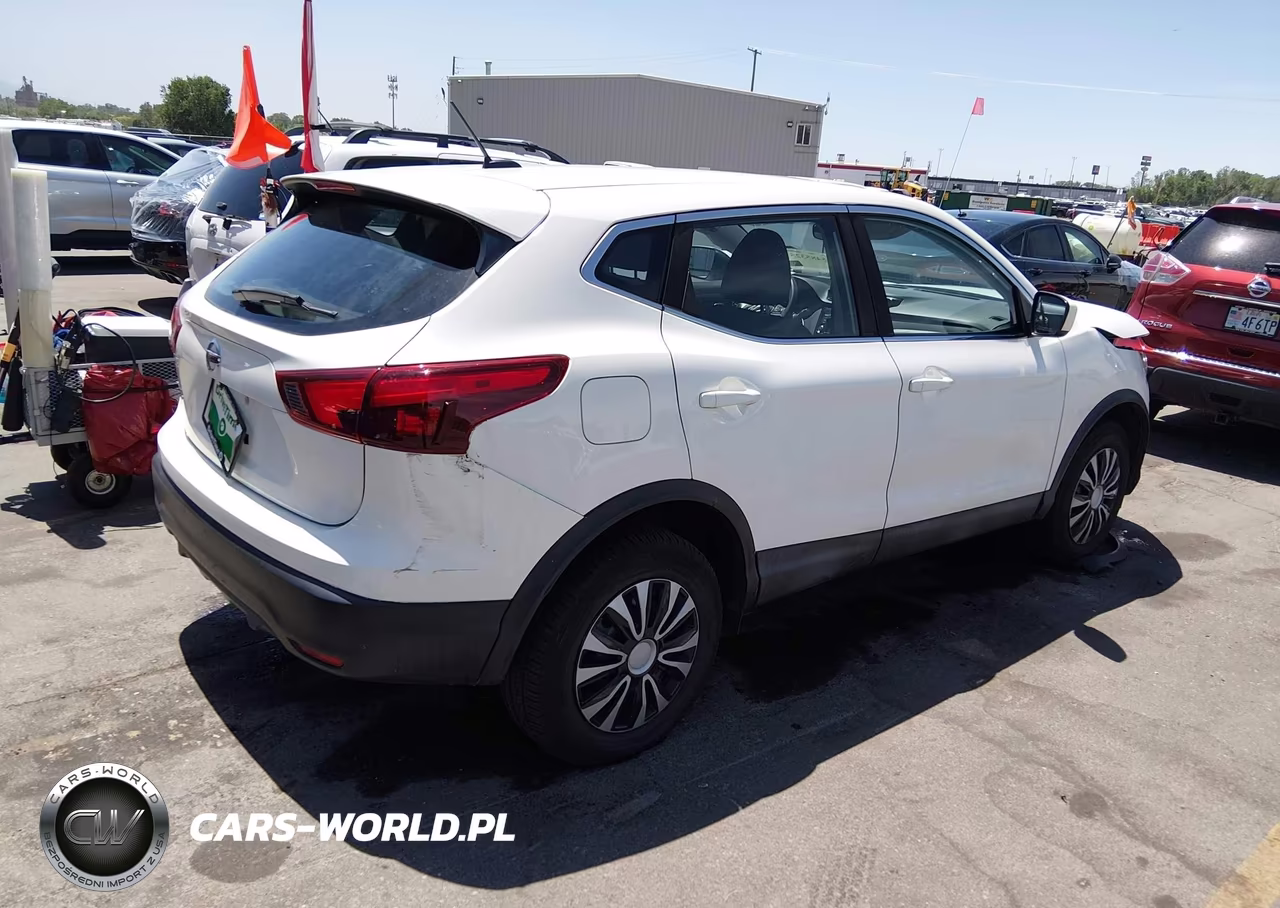 2019 Nissan Rogue Sport S VIN:JN1BJ1CP4KW238943 - 4