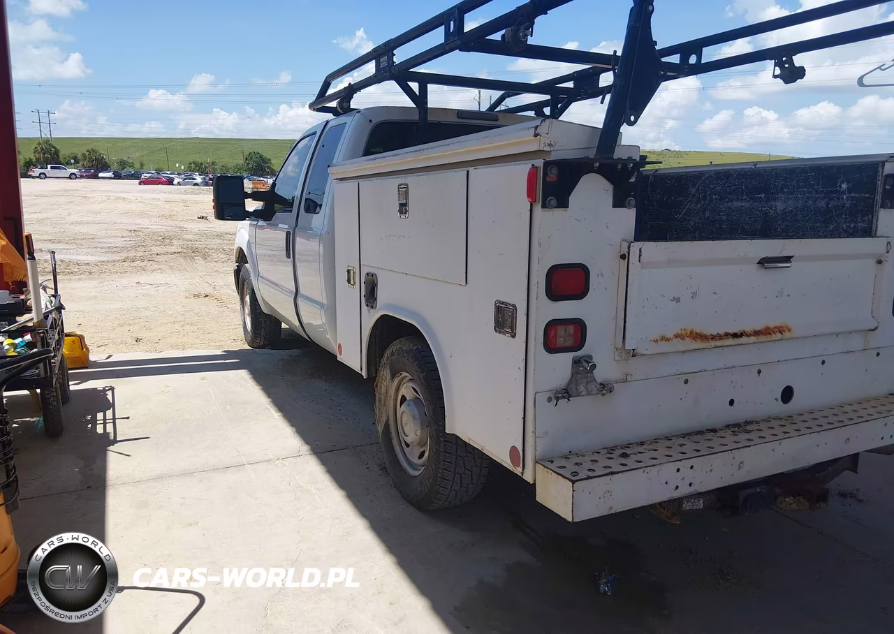 2011 Ford Super Duty F-250 Srw Lariat-Xl-Xlt VIN:1FT7X2A61BEA31806 - 3