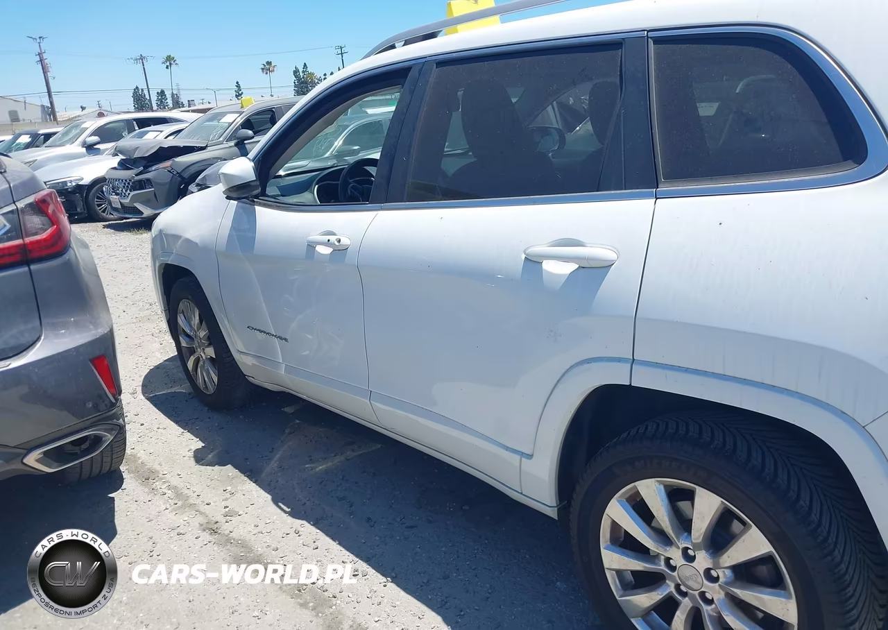 2017 Jeep Cherokee Overland VIN:1C4PJLJS5HW510432 - 14