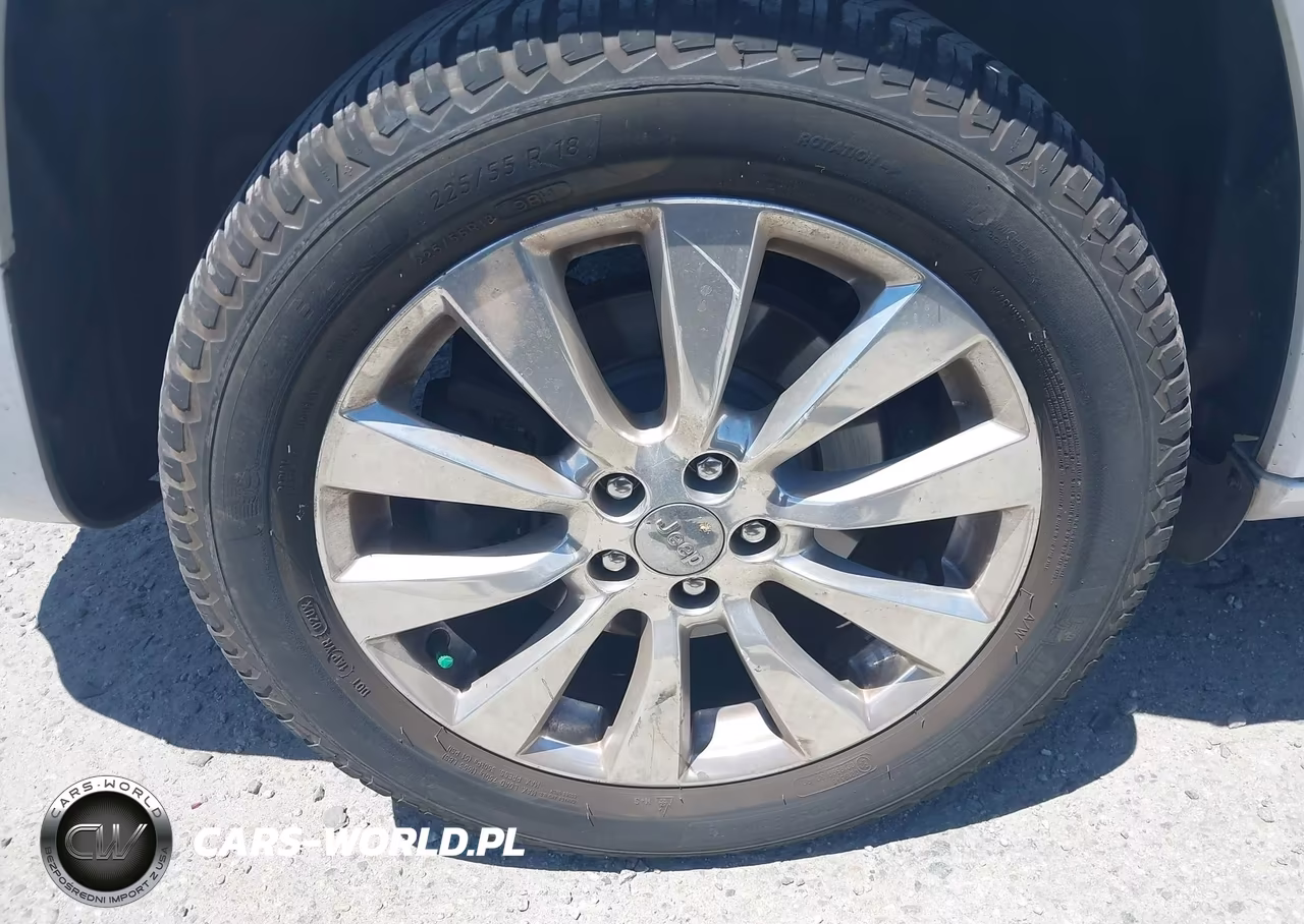 2017 Jeep Cherokee Overland VIN:1C4PJLJS5HW510432 - 17