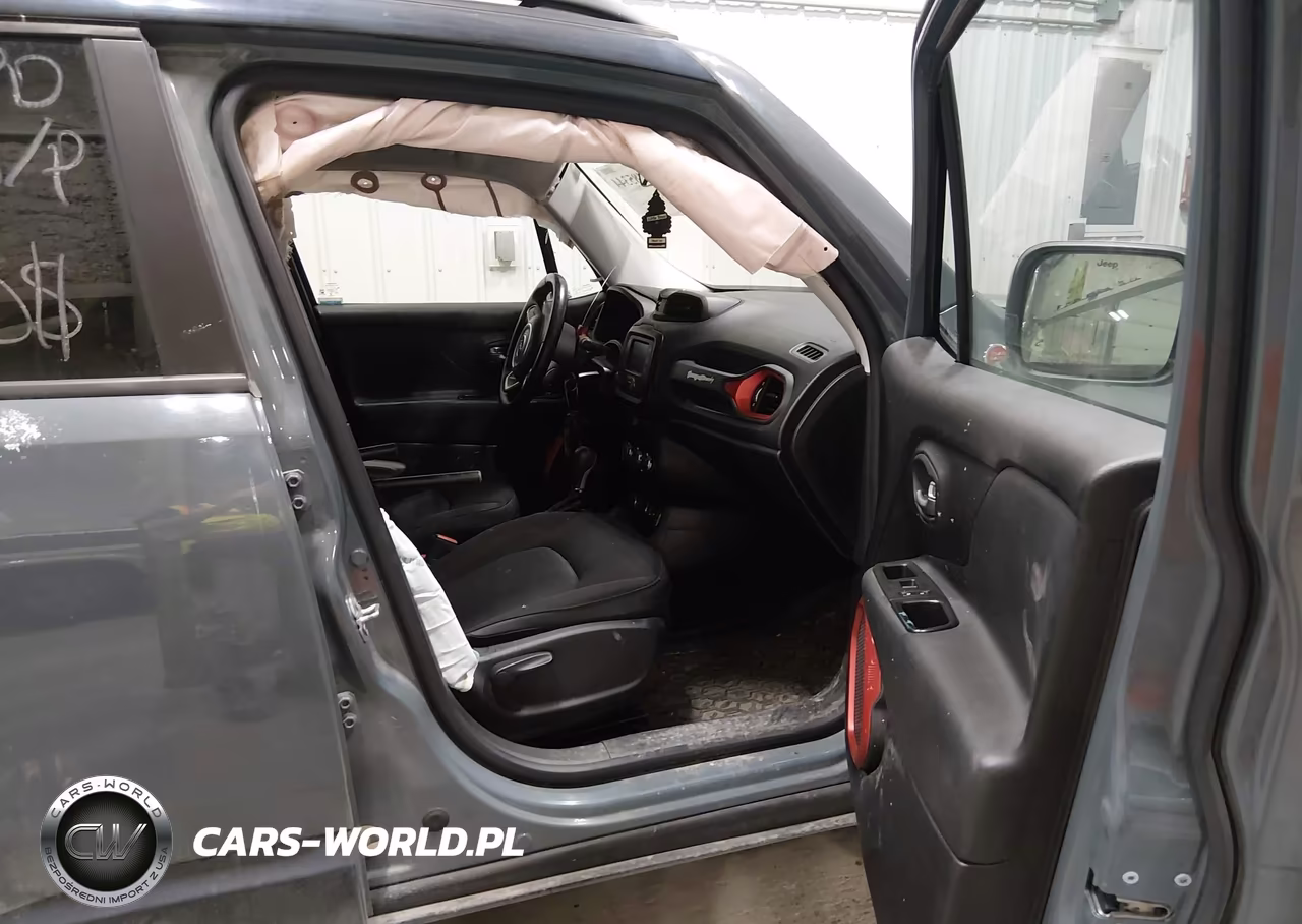 2015 Jeep Renegade Trailhawk VIN:ZACCJBCT6FPC20953 - 5