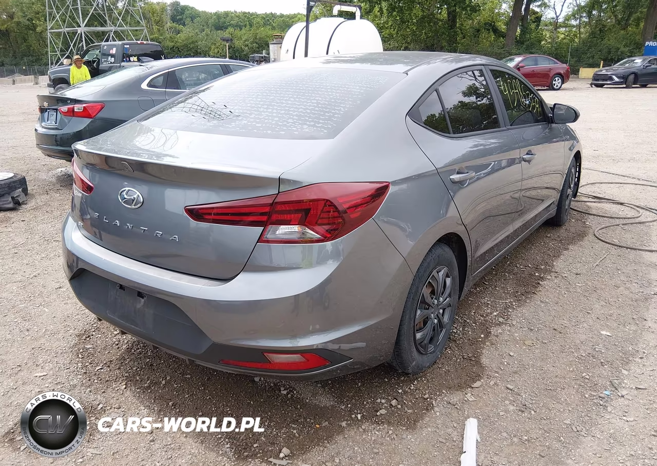 2019 Hyundai Elantra Se VIN:5NPD74LF7KH405122 - 4