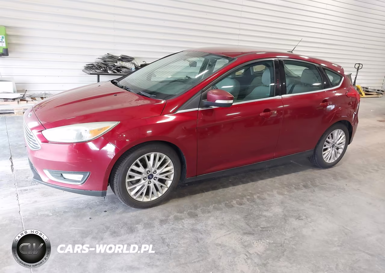 2016 Ford Focus Titanium VIN:1FADP3N27GL339636 - 2