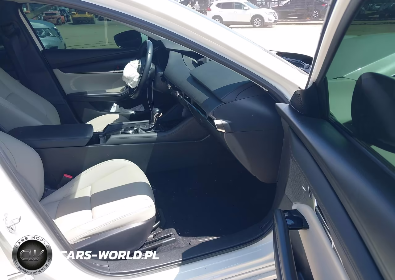 2019 Mazda Mazda3 Preferred Package VIN:3MZBPADL1KM105786 - 5