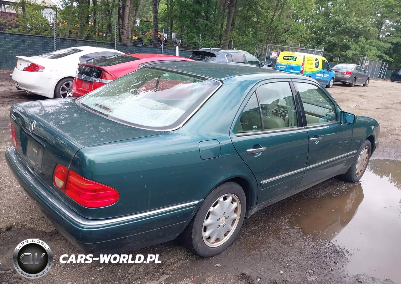1999 Mercedes-Benz E 320 VIN:WDBJF65H4XA929325 - 4