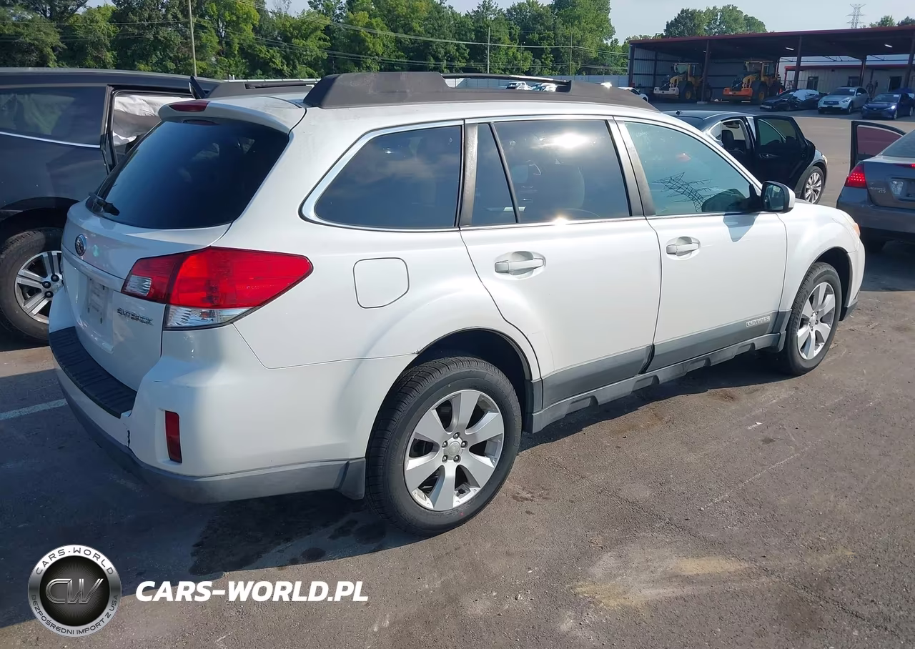 2010 Subaru Outback 2.5I Premium VIN:4S4BRCGC4A3336892 - 4
