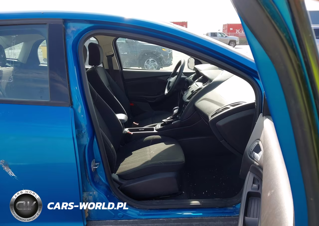 2016 Ford Focus Se VIN:1FADP3F21GL238221 - 5
