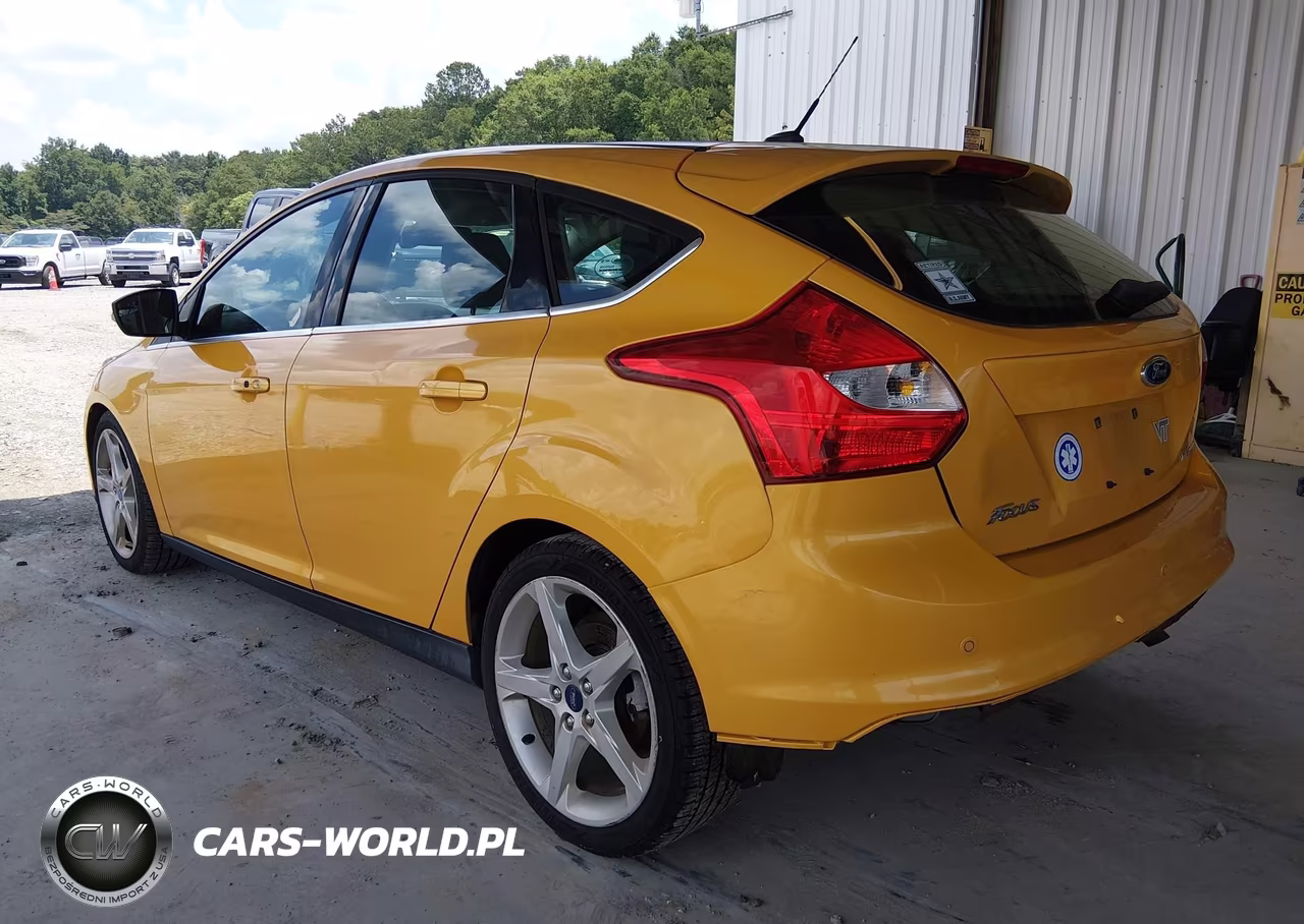 2012 Ford Focus Titanium VIN:1FAHP3N26CL323312 - 3