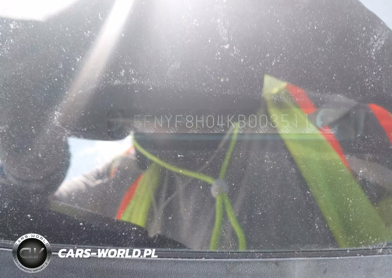 2019 Honda Passport Elite VIN:5FNYF8H04KB003511 - 18