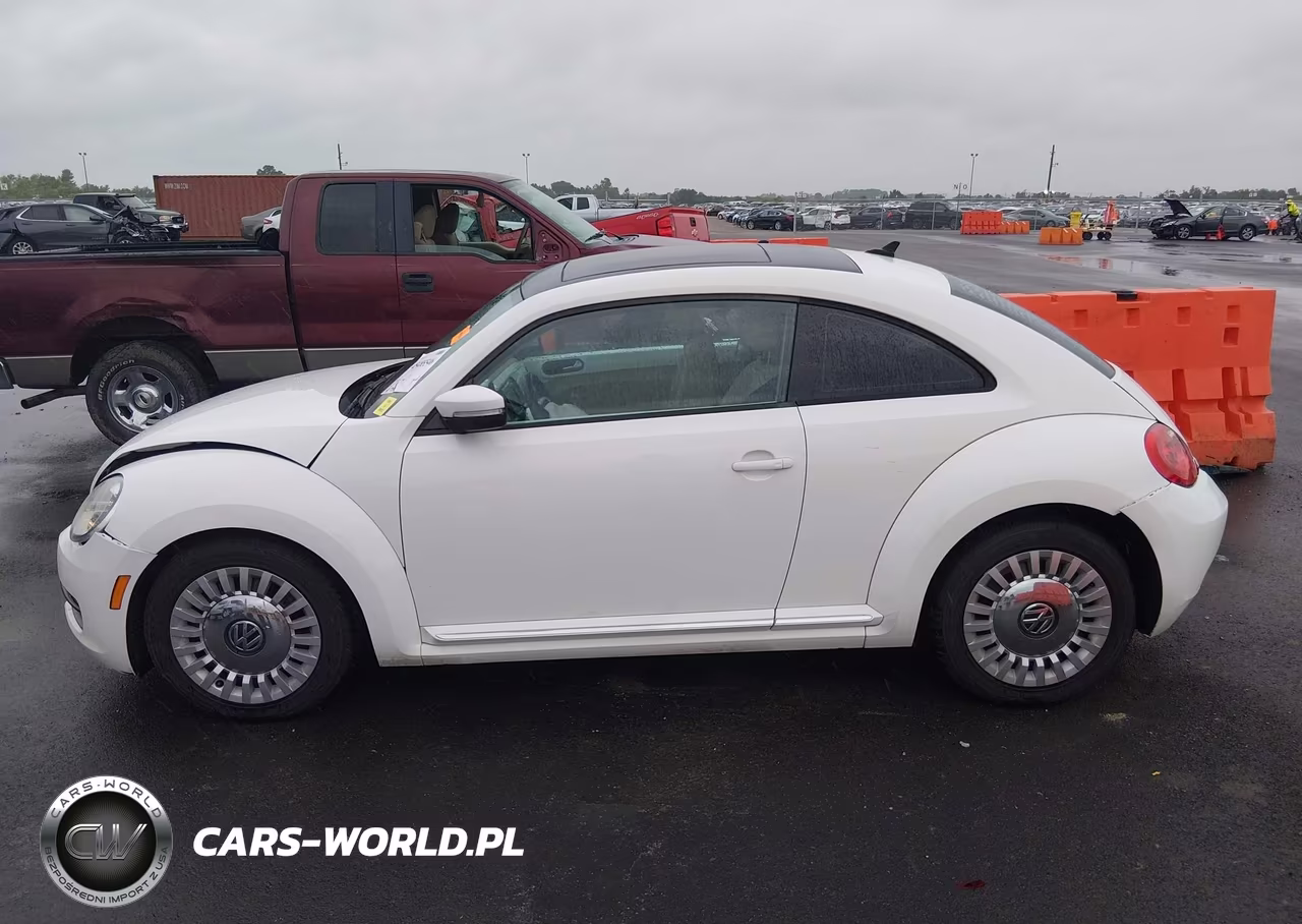 2013 Volkswagen Beetle 2.5L VIN:3VWJX7AT6DM683775 - 14