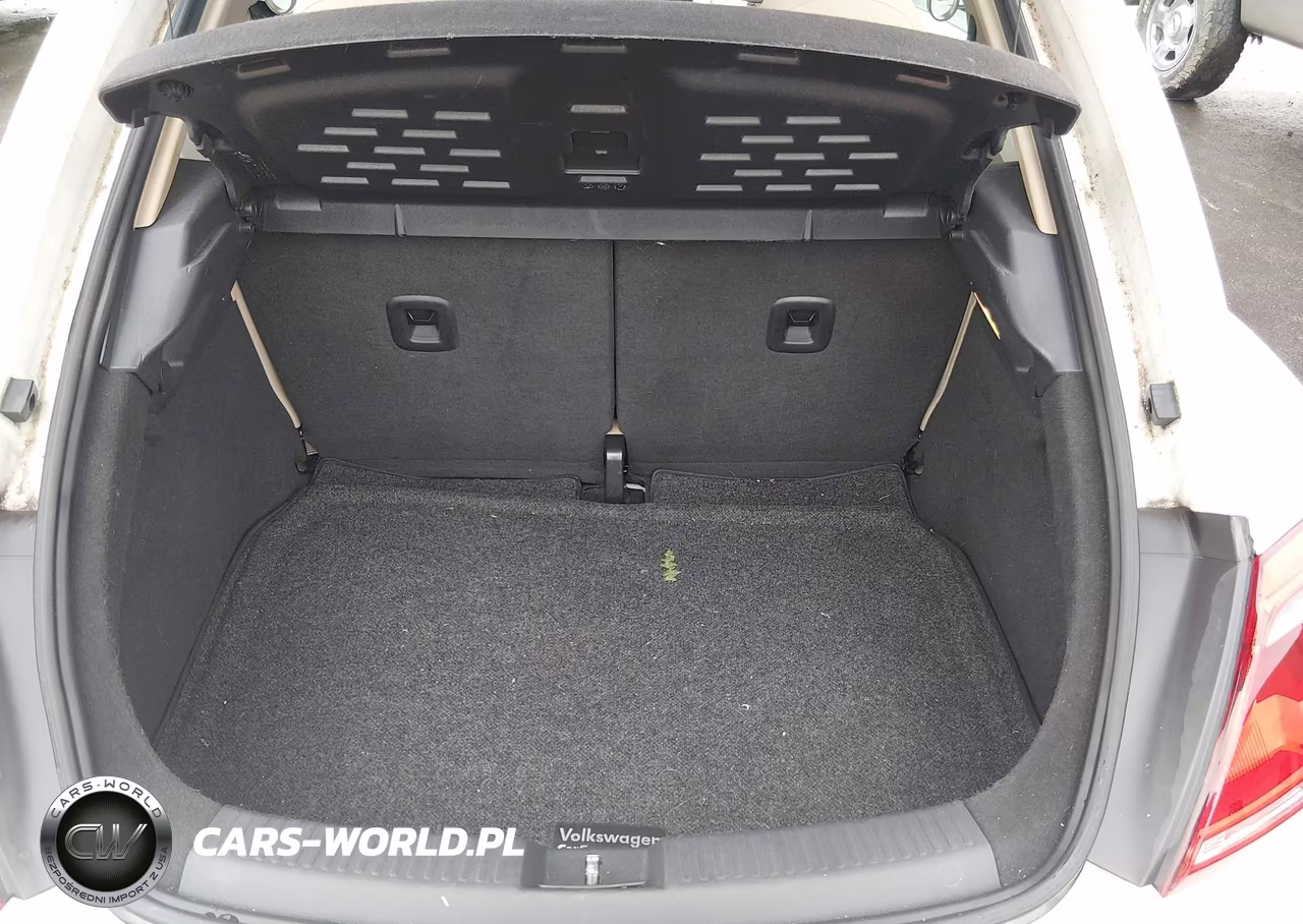 2013 Volkswagen Beetle 2.5L VIN:3VWJX7AT6DM683775 - 17