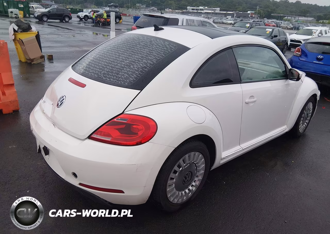 2013 Volkswagen Beetle 2.5L VIN:3VWJX7AT6DM683775 - 4