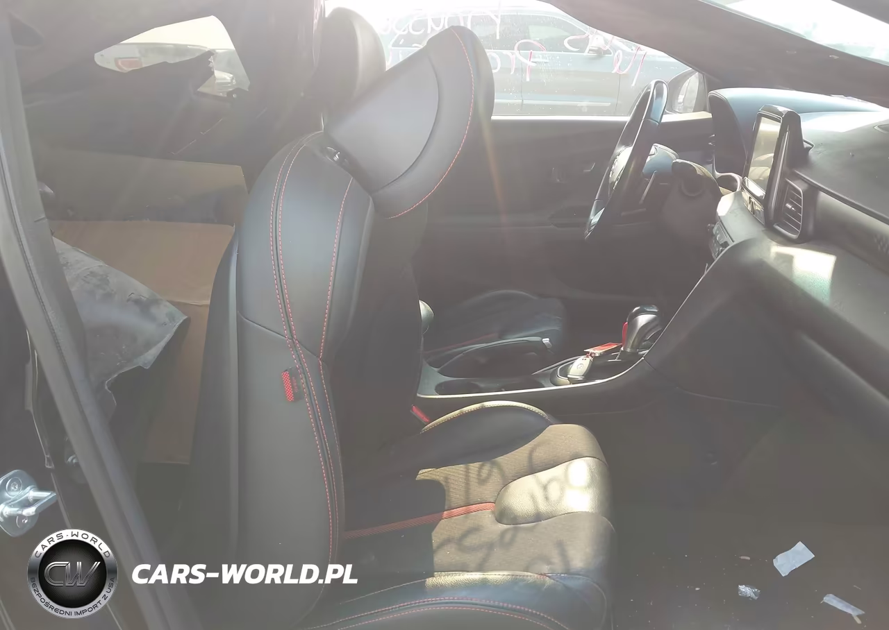 2020 Hyundai Veloster Turbo VIN:KMHTH6AB9LU024234 - 5