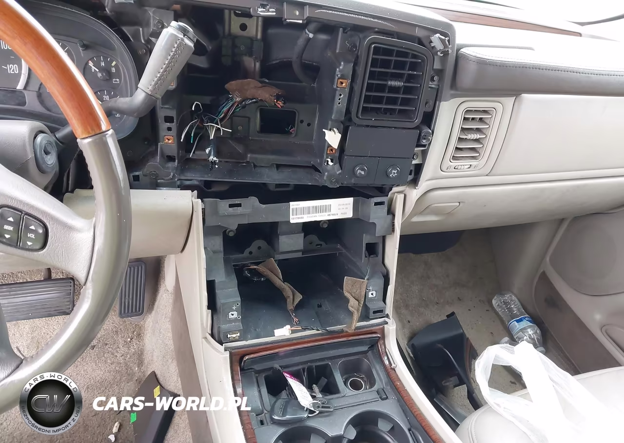 2003 Cadillac Escalade Standard VIN:1GYEC63T83R135050 - 11